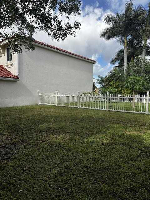 9754 Scribner Ln - Photo 7 of 7