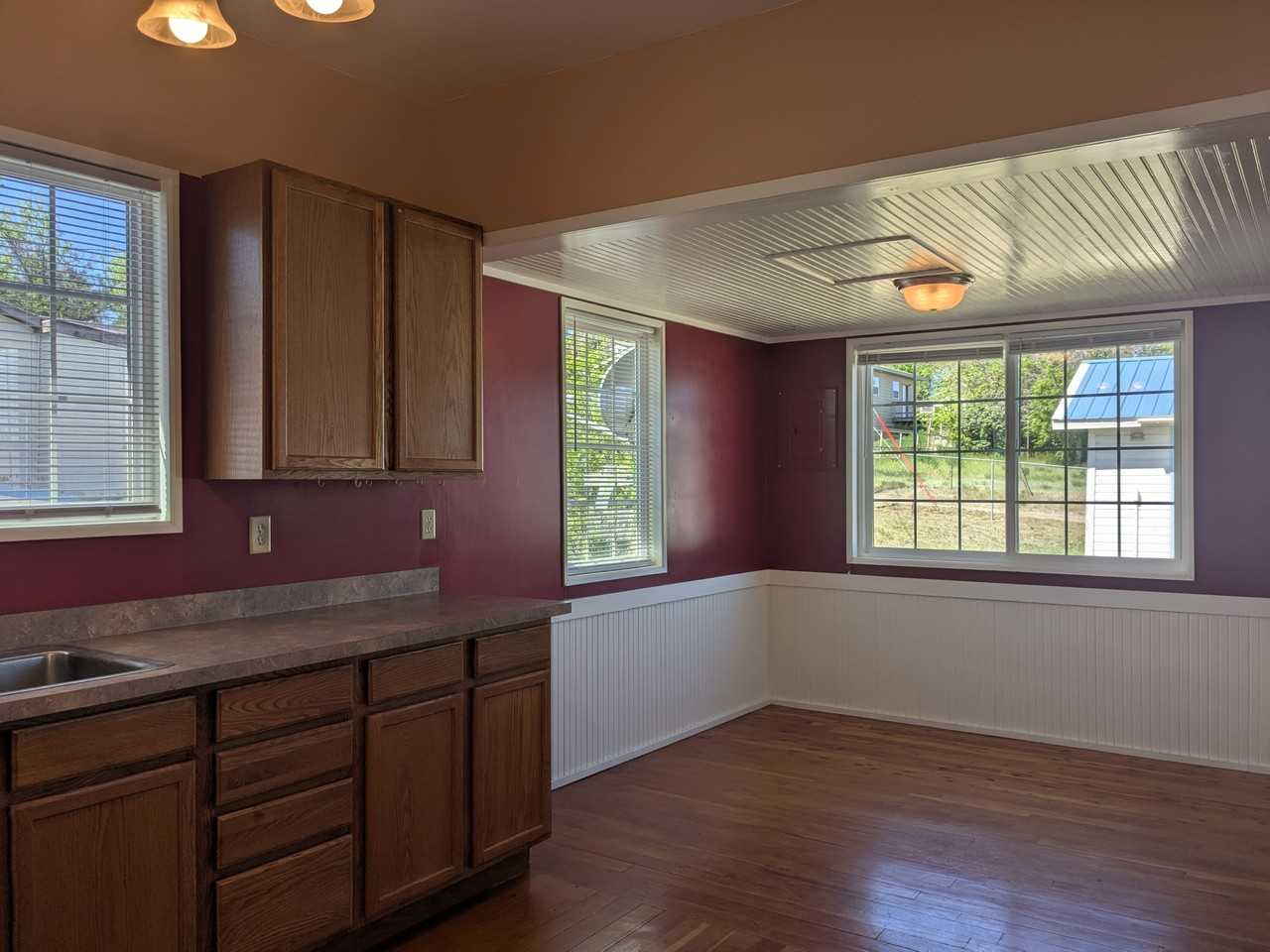151 9th Ave N - Photo 3 of 28