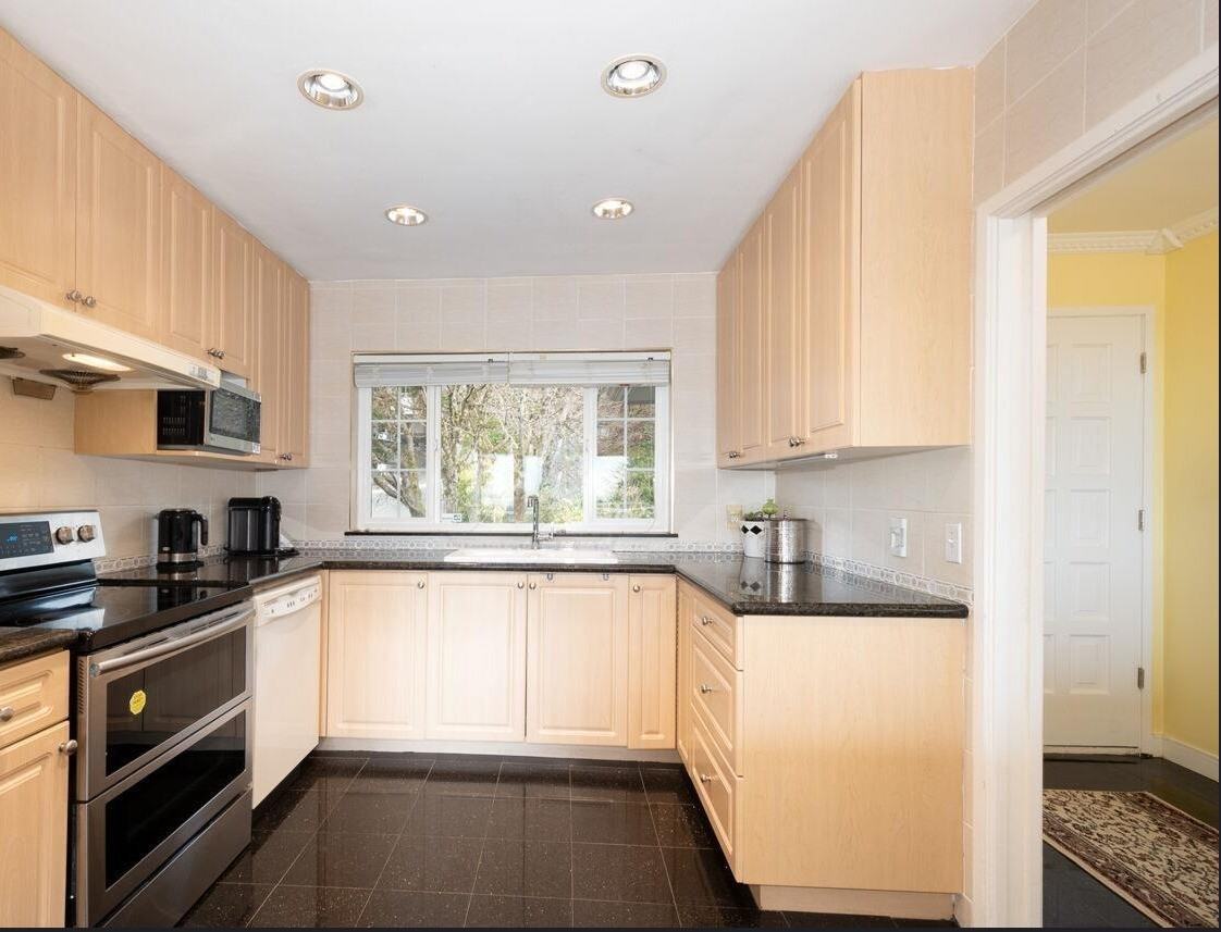 647 Blueridge Avenue - Photo 4 of 14