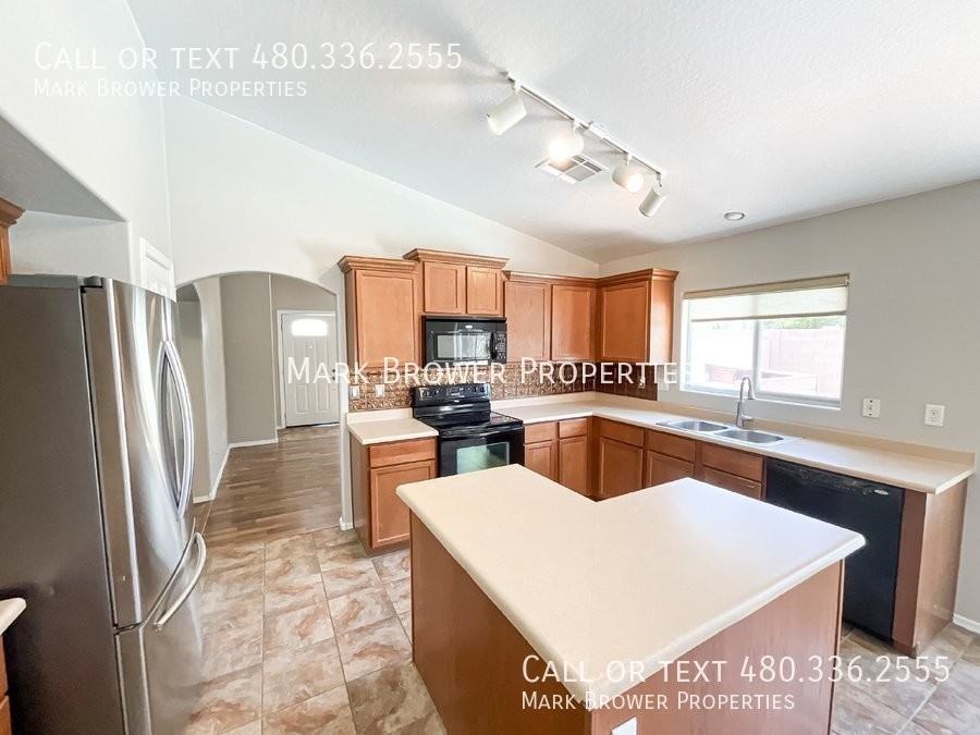 22264 W Antelope Trl - Photo 4 of 23