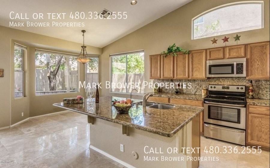 6082 W Dublin Ln - Photo 5 of 19