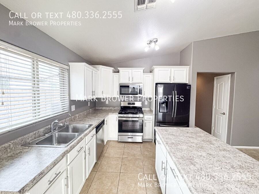 3344 S 186th Ln - Photo 5 of 23