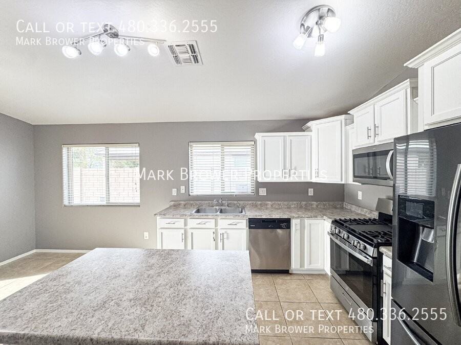 3344 S 186th Ln - Photo 7 of 23
