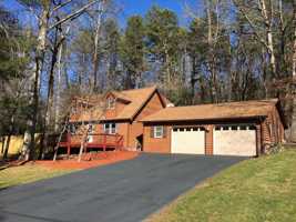 featured image of 48 N Rowe Rd