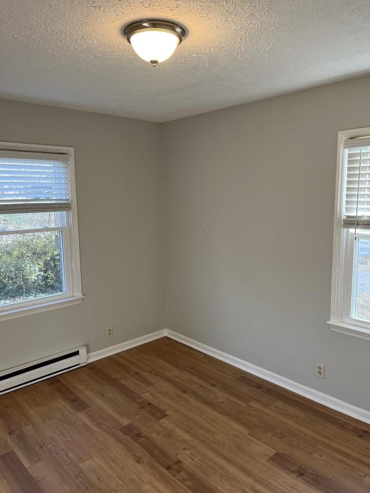 125 Atwood Dr #4 - Photo 4 of 6