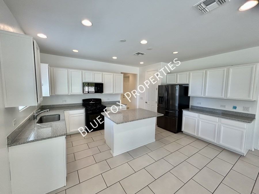 7214 S Via Tierra Mesa - Photo 2 of 22