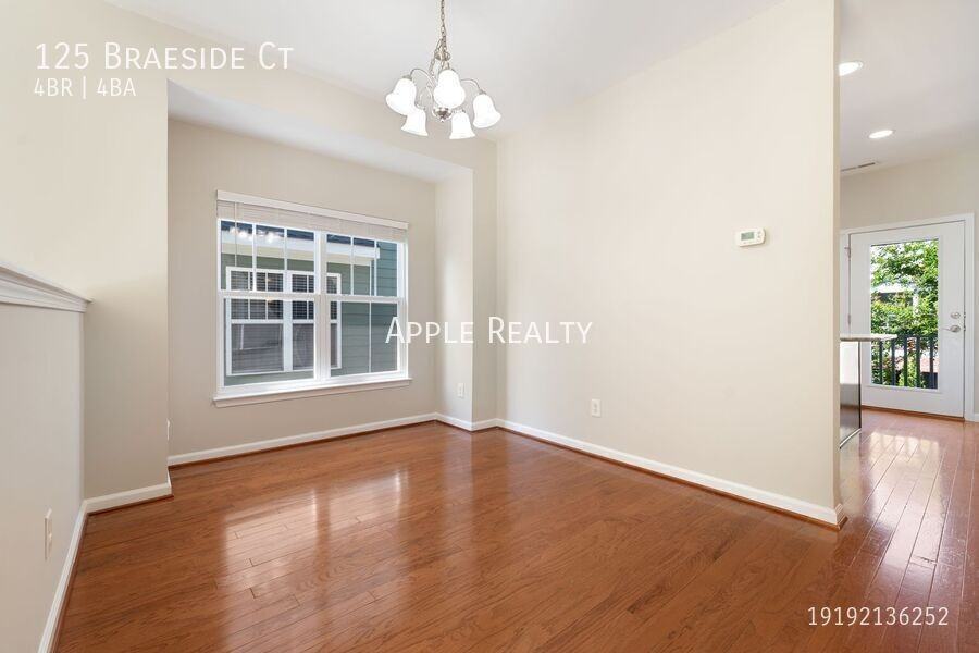 125 Braeside Ct - Photo 3 of 18