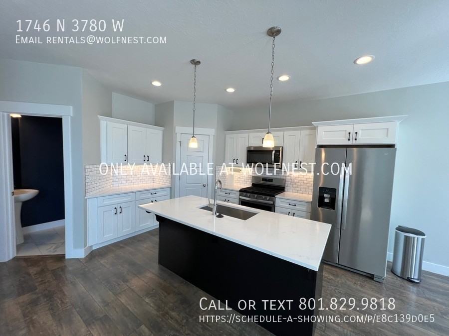 1746 N 3780 W - Photo 3 of 30