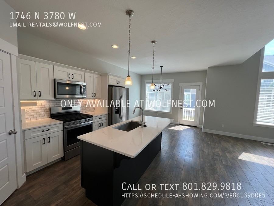 1746 N 3780 W - Photo 4 of 30