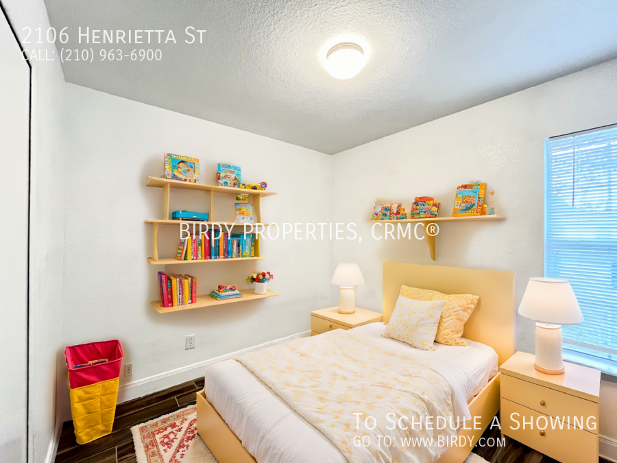 2106 Henrietta St - Photo 5 of 32