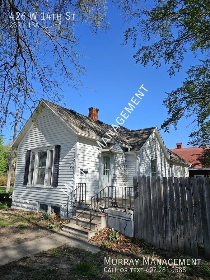426 W 14th St - Photo 2 of 2