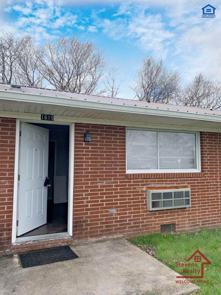1619 Jefferson St - Photo 2 of 22
