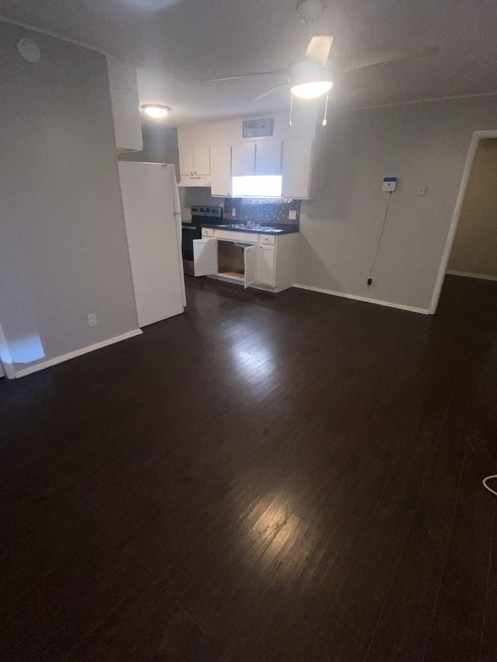 1619 Jefferson St - Photo 4 of 22