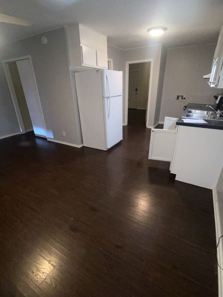 1619 Jefferson St - Photo 5 of 22