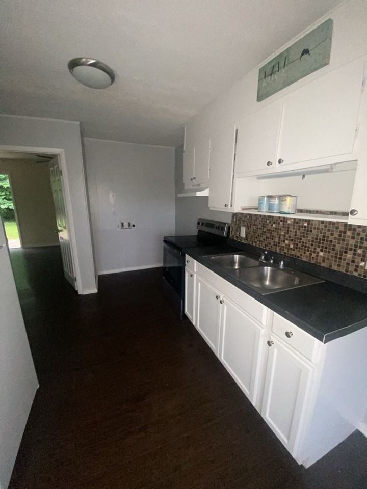 1619 Jefferson St - Photo 6 of 22