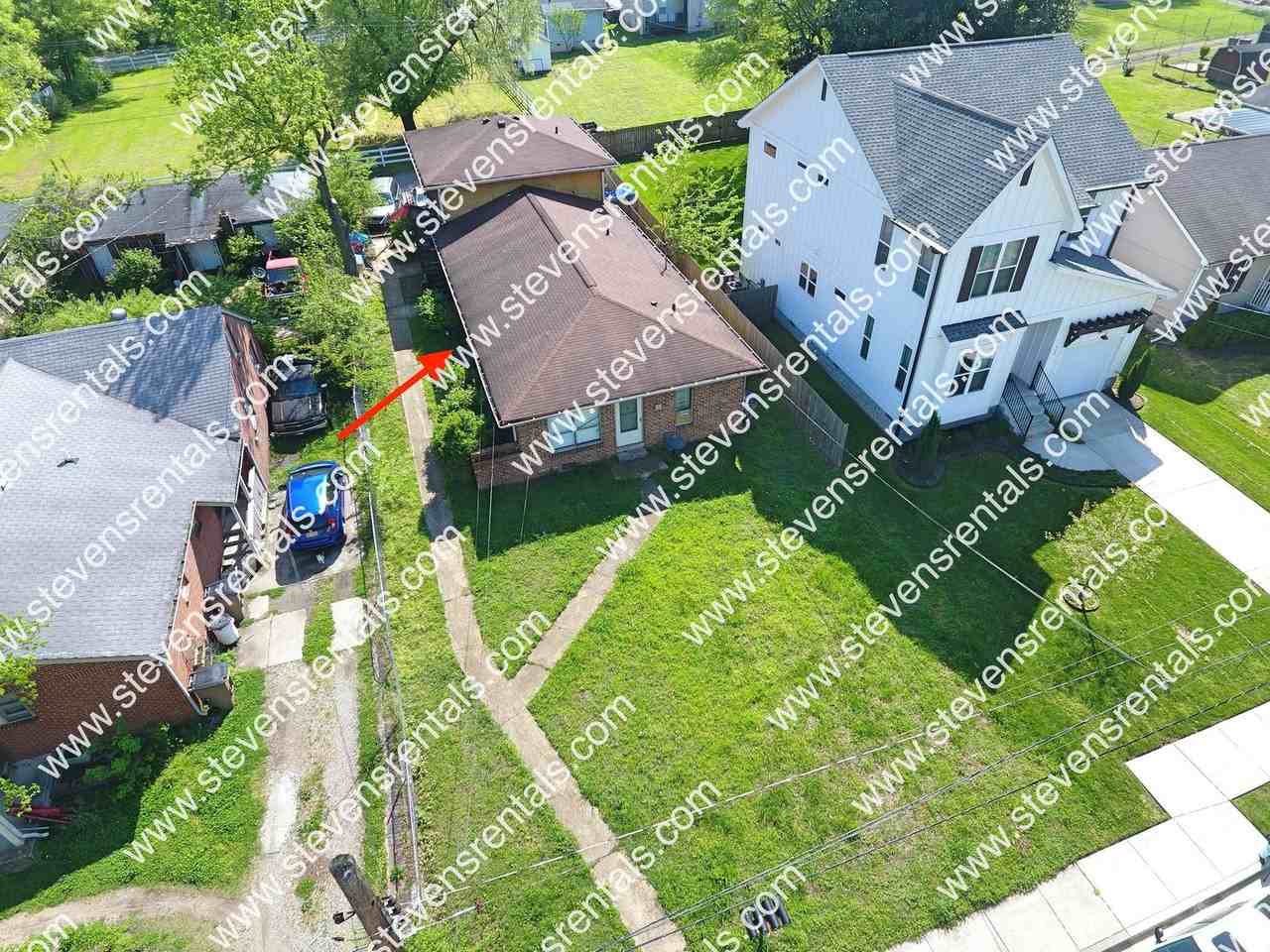928 30th Ave N #B - Photo 2 of 12