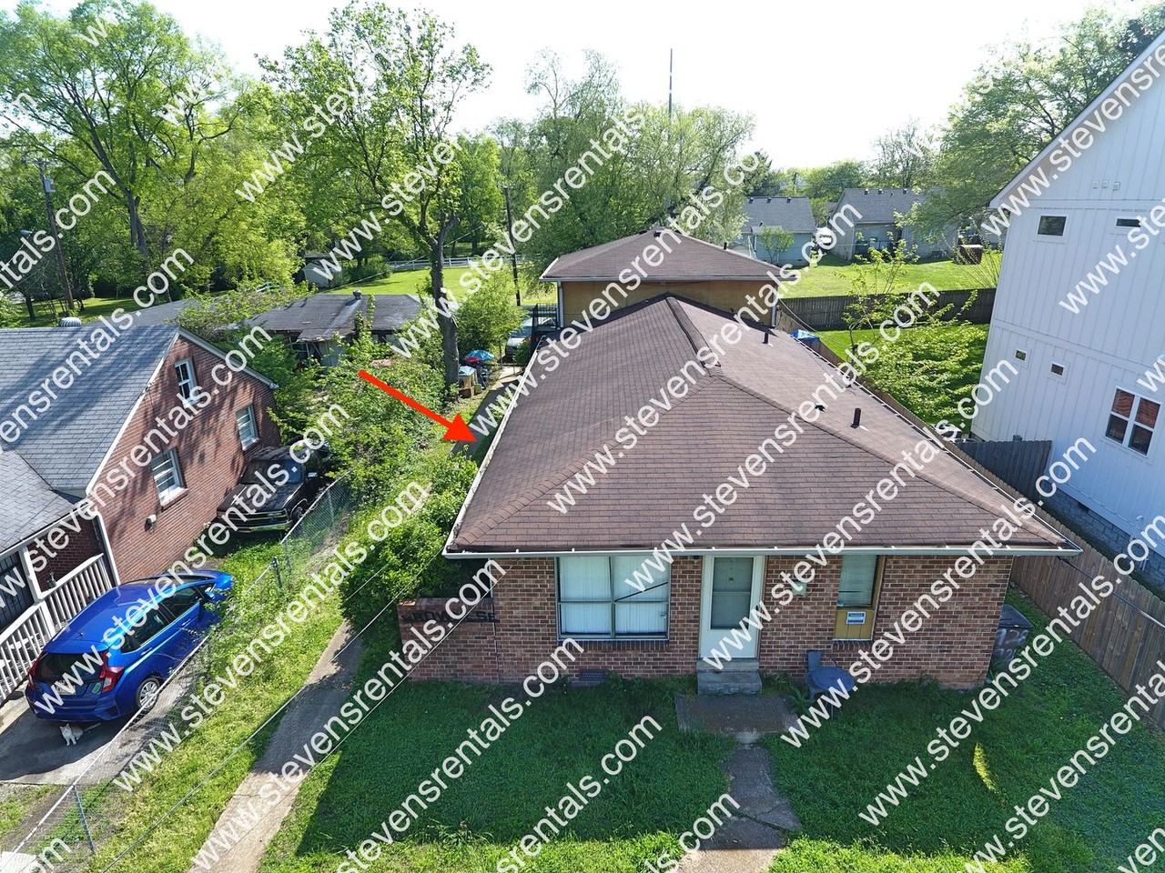928 30th Ave N #B - Photo 3 of 12