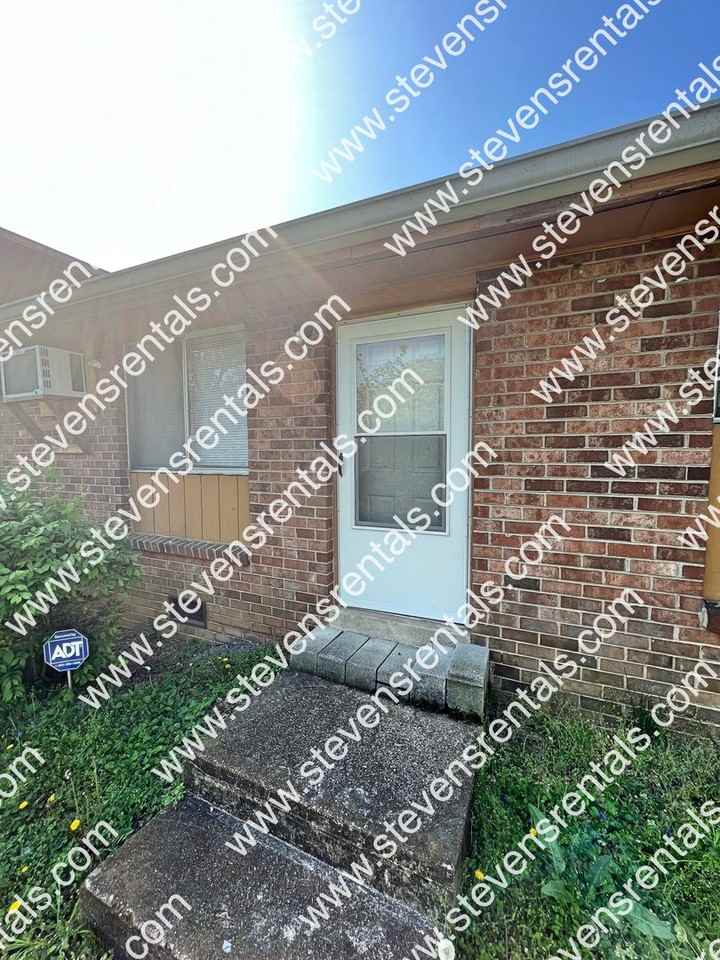 928 30th Ave N #B - Photo 5 of 12