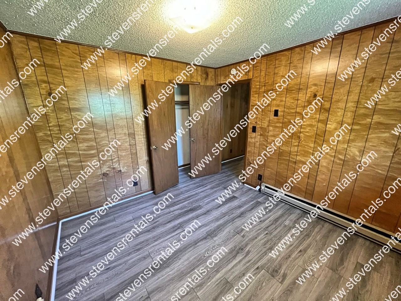 928 30th Ave N #B - Photo 7 of 12