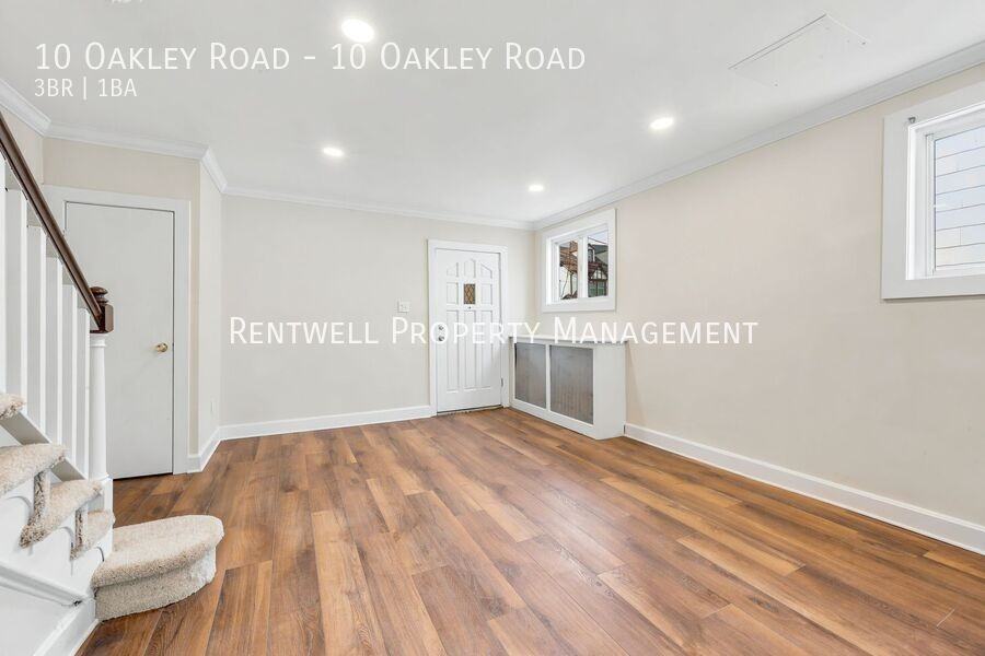 10 Oakley Rd - Photo 3 of 25