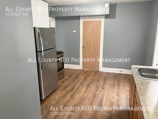 2044 W 44th St - Photo 2 of 9