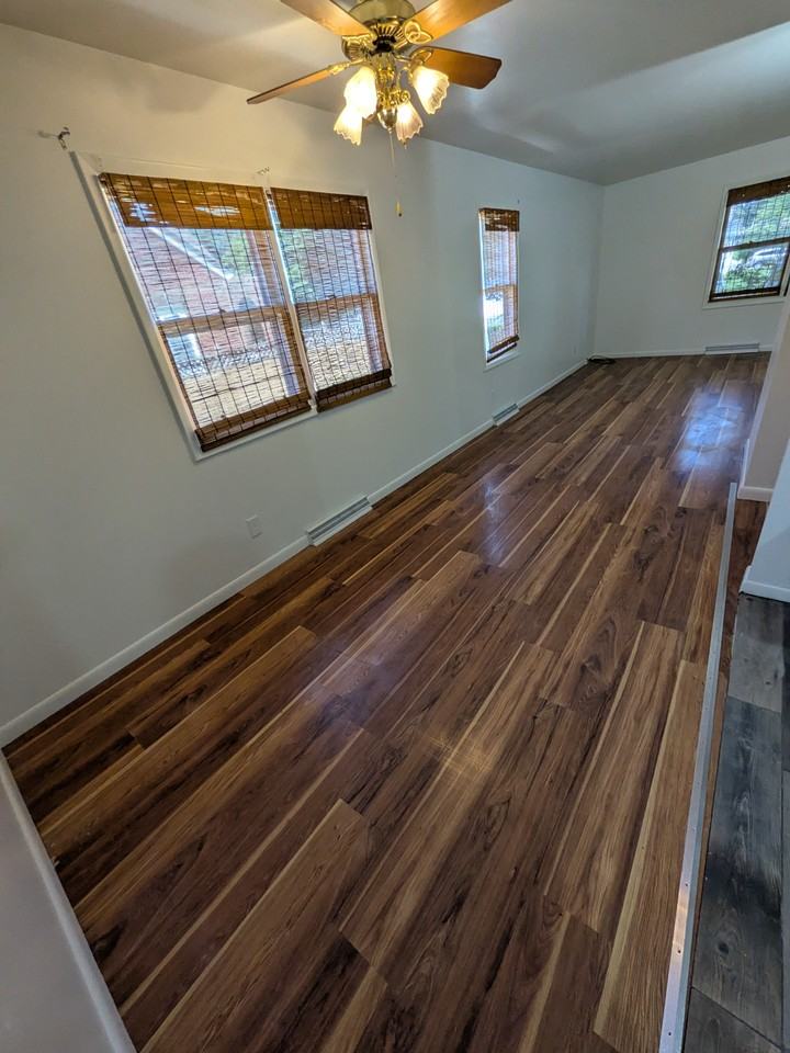 1038 W Maple Ave S #1 - Photo 4 of 11