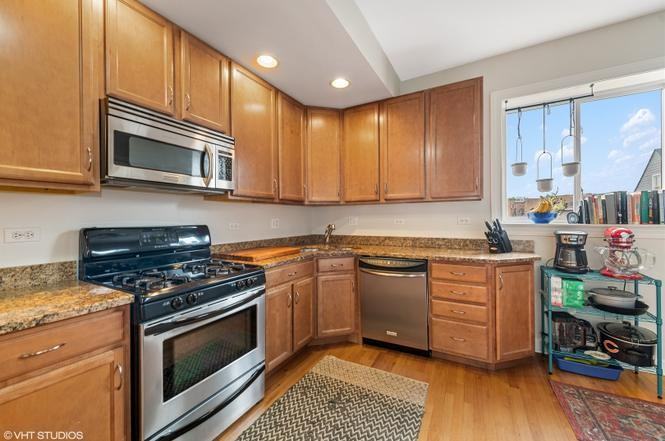 4018 N Albany Ave #2B - Photo 4 of 12
