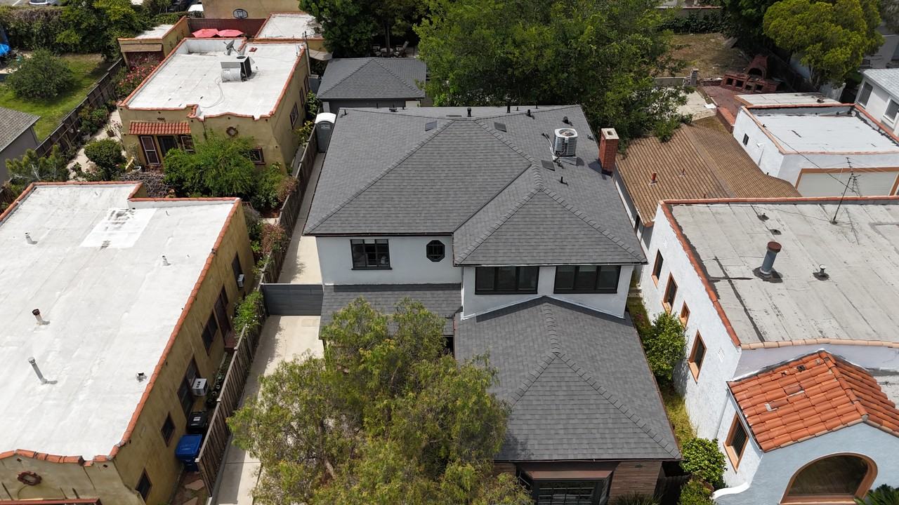 2823 Griffith Park Blvd #NA - Photo 2 of 32