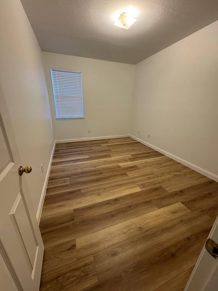 3136 Deleon Dr #NA - Photo 4 of 20