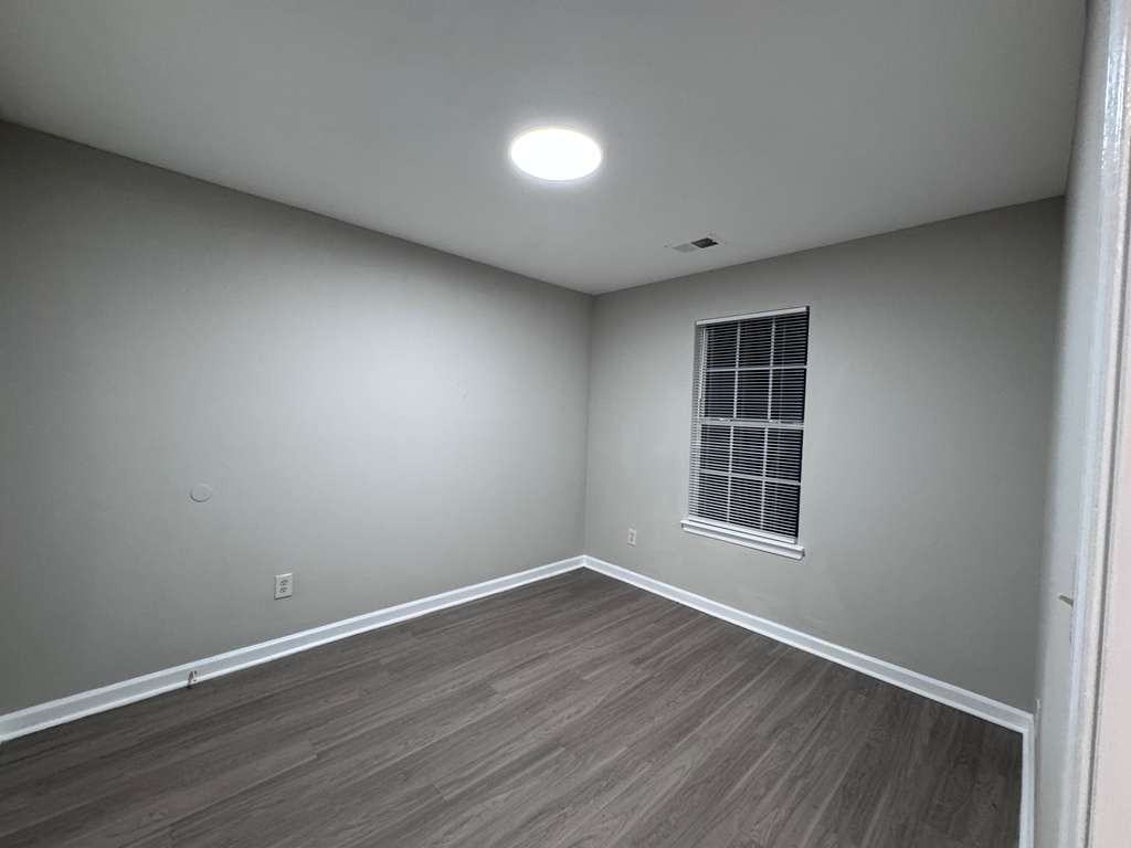 Stonehaven Cir #402 - Photo 7 of 18