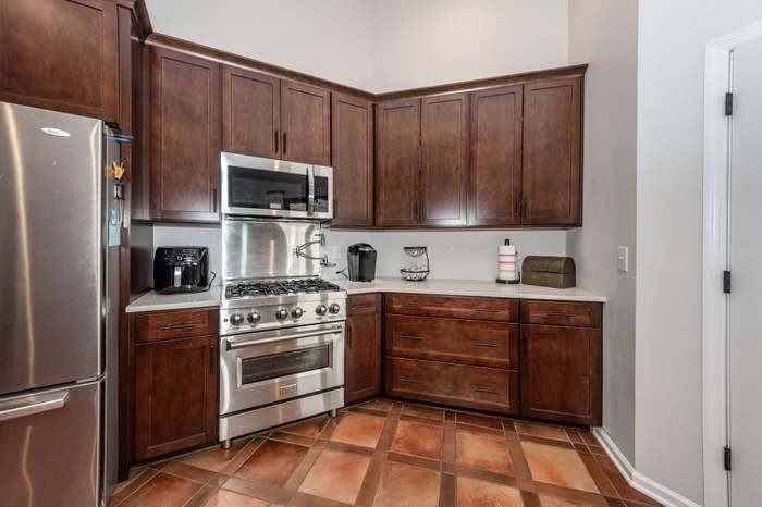 136 Oakbluff Rd #NA - Photo 2 of 20