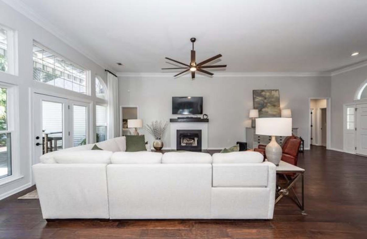 136 Oakbluff Rd #NA - Photo 6 of 20