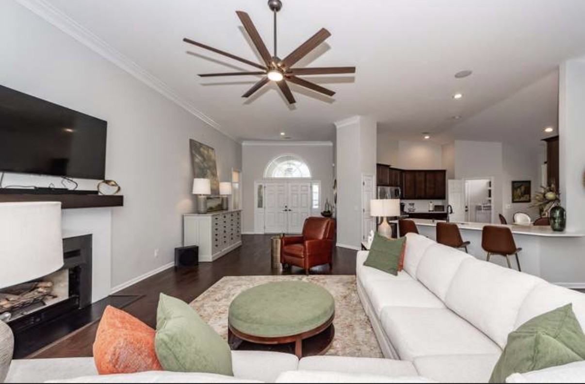 136 Oakbluff Rd #NA - Photo 7 of 20