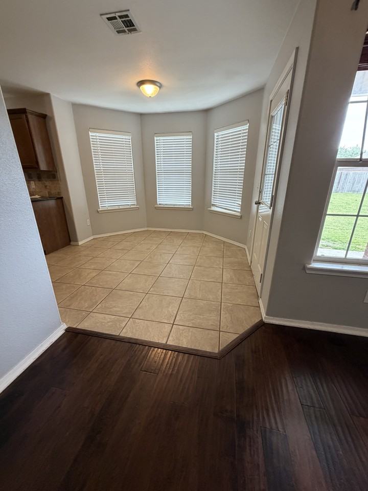 1400 Hickery St #NA - Photo 7 of 14