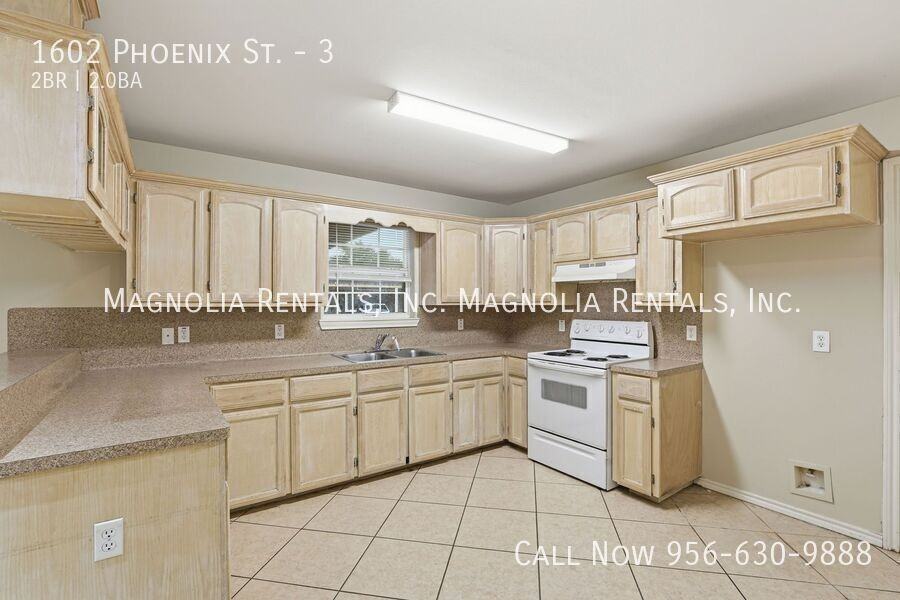 1602 Phoenix St #3 - Photo 4 of 16