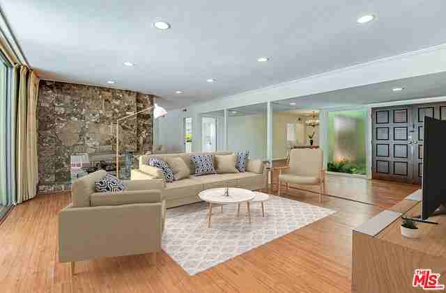 3318 Dona Maria Dr #NA - Photo 3 of 15