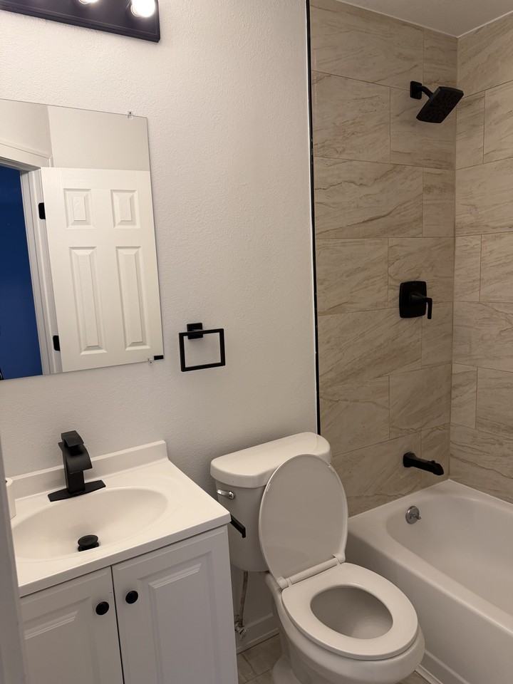 4221 Baytown Dr #4221 - Photo 5 of 10