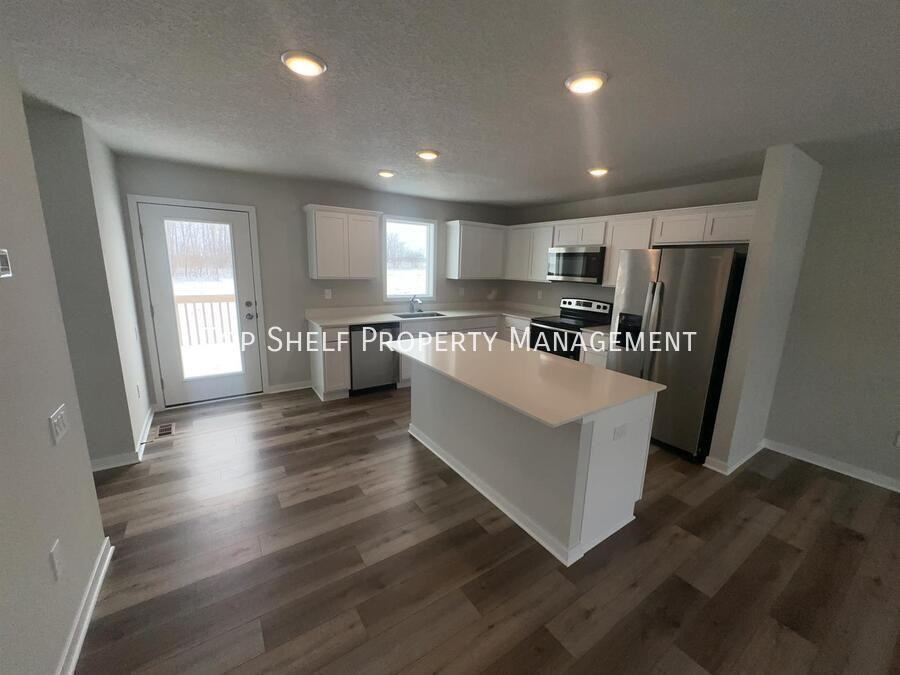 173 Ne 56th St - Photo 4 of 15