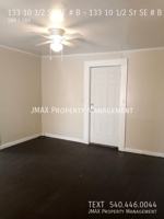 featured image of 133 10 1/2 St Se