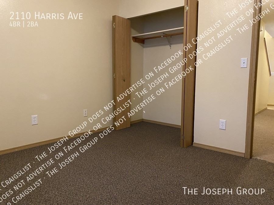 2110 Harris Ave - Photo 2 of 23