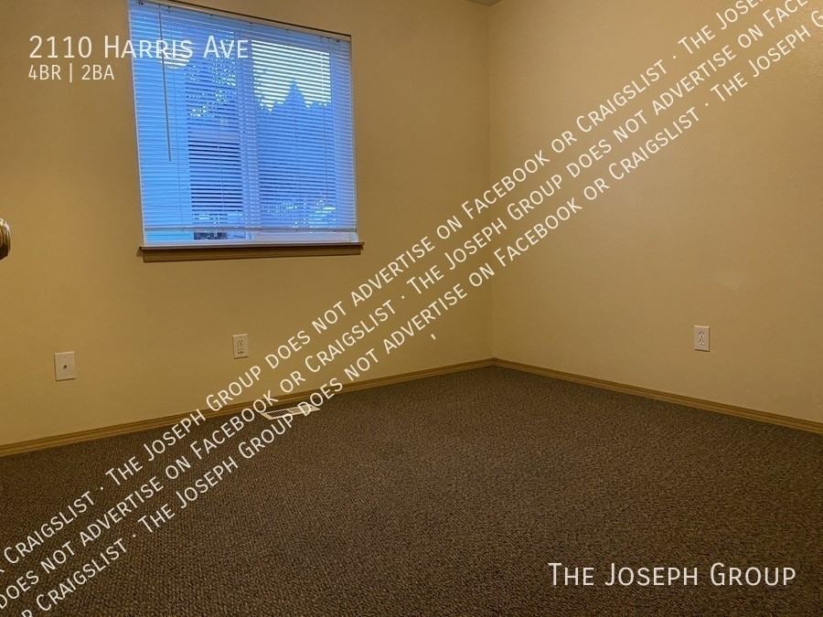 2110 Harris Ave - Photo 3 of 23
