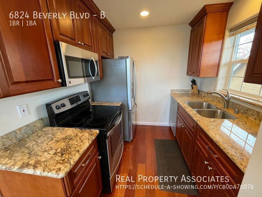 6824 Beverly Blvd #B