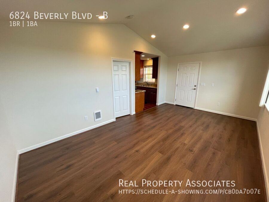 6824 Beverly Blvd #B - Photo 5 of 11