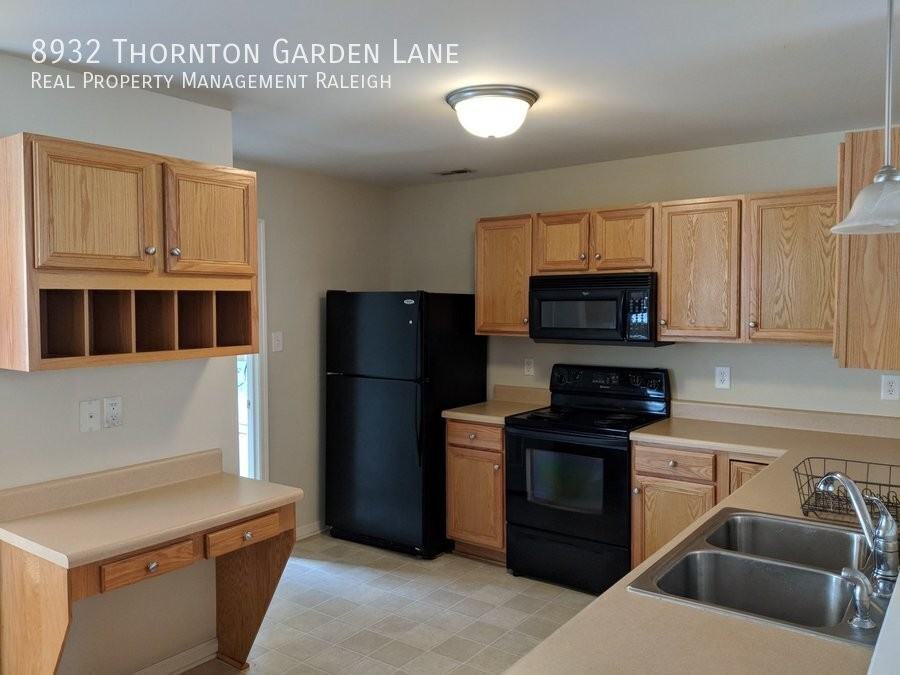 8932 Thornton Garden Ln - Photo 2 of 6