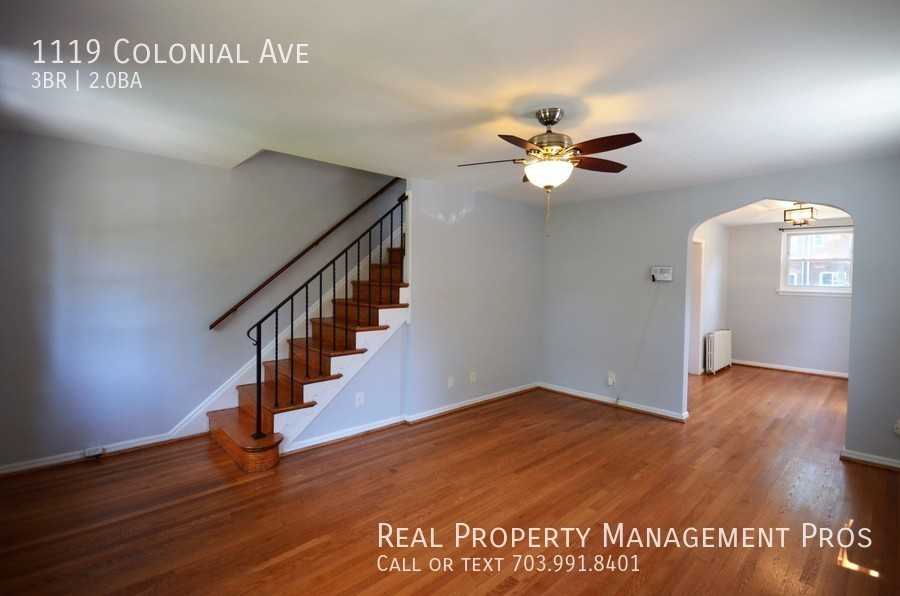 1119 Colonial Ave - Photo 4 of 26