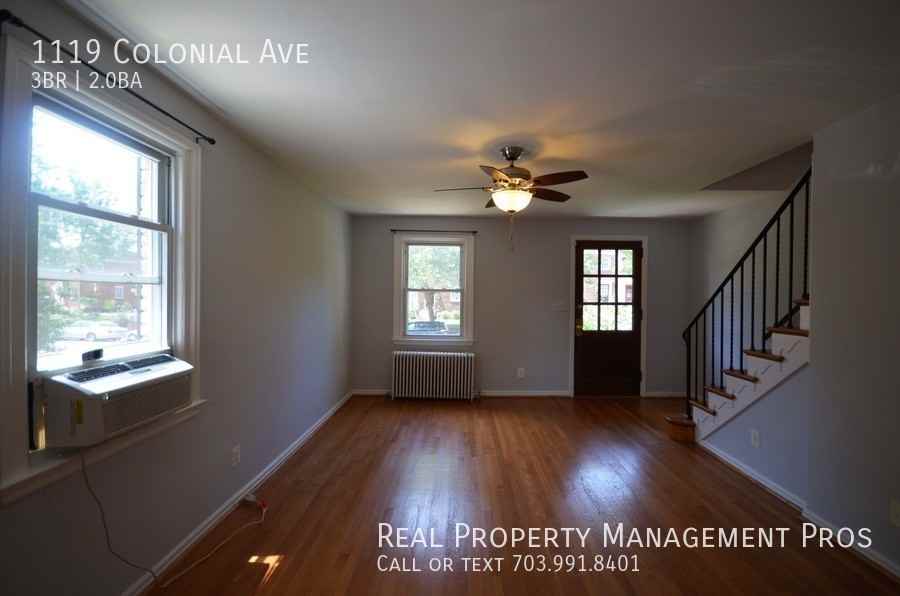 1119 Colonial Ave - Photo 5 of 26