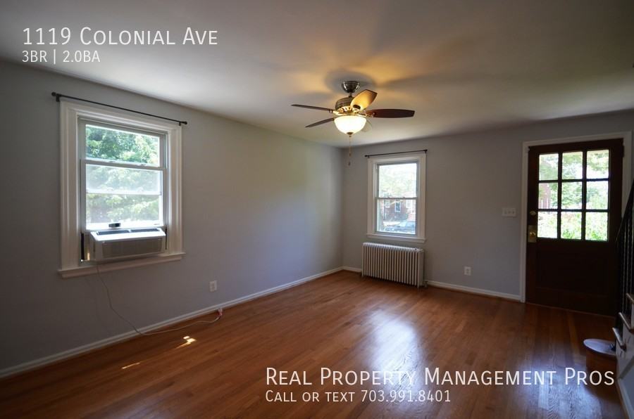 1119 Colonial Ave - Photo 6 of 26
