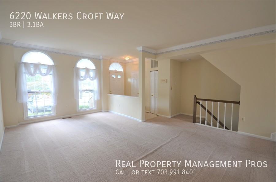 6220 Walkers Croft Way - Photo 3 of 23