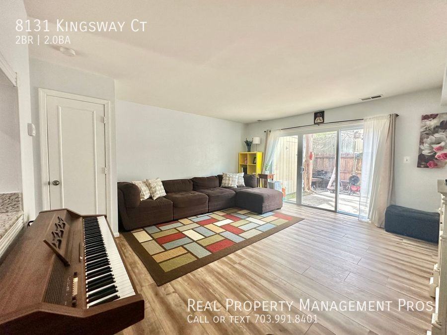 8131 Kingsway Ct - Photo 7 of 28