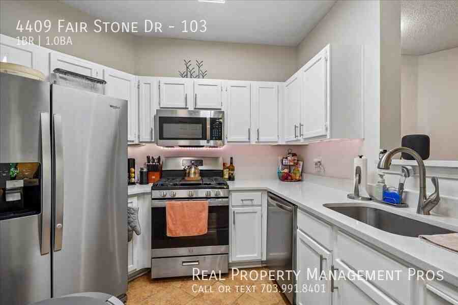 4409 Fair Stone Dr #103 - Photo 5 of 36